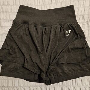 NWOT Gymshark M Black Grey Shorts Workout Athletic Breathe Sports Charcoal Gym